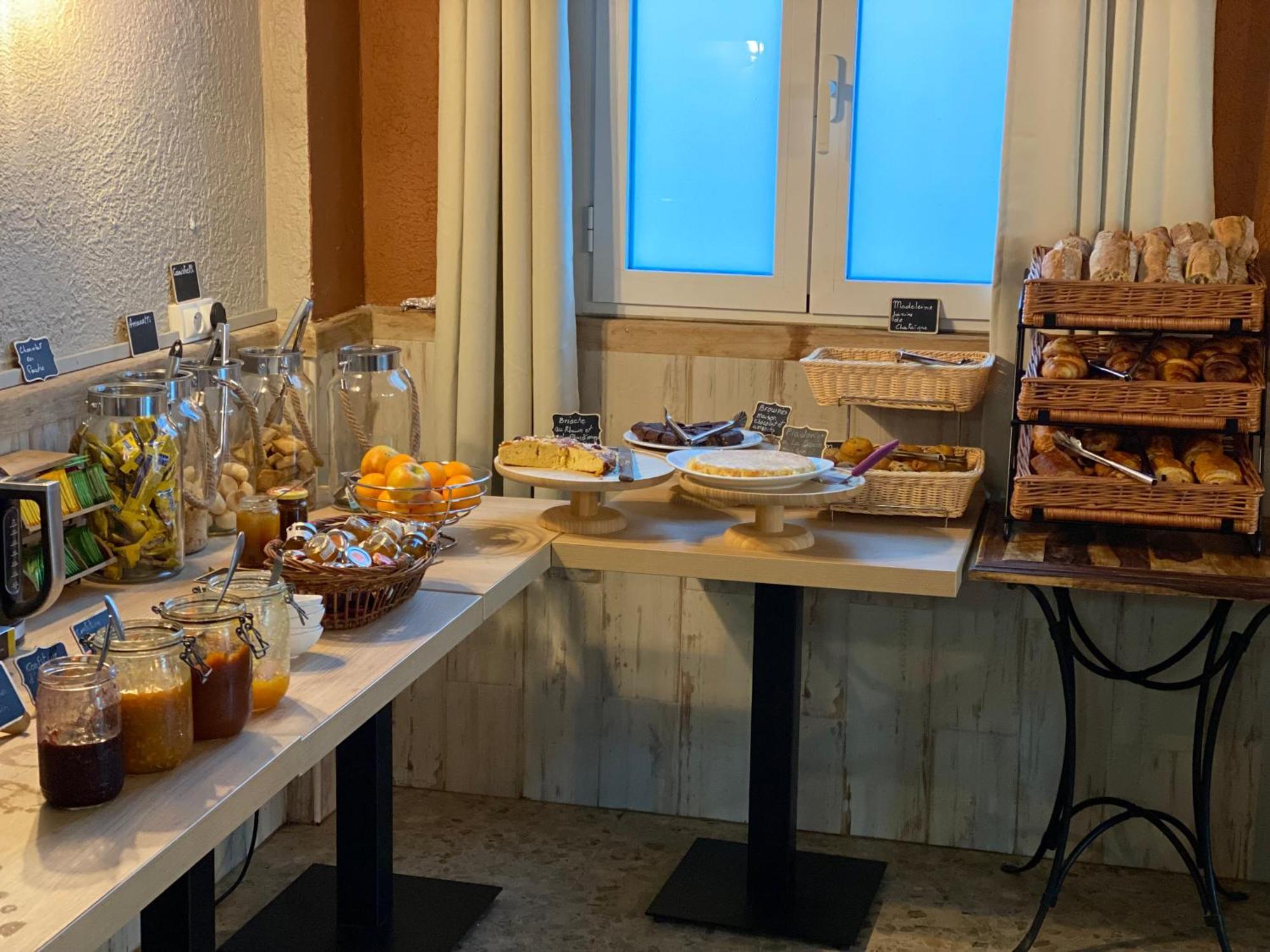 Hotel Le Grillon LʼÎle-Rousse Eksteriør billede